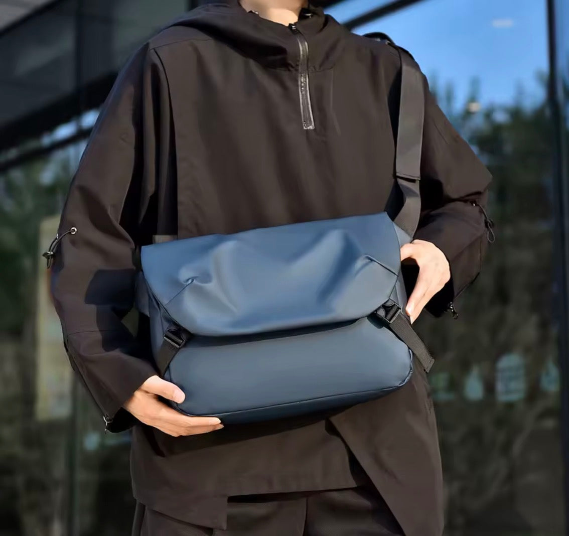 Apex Shoulder Pack